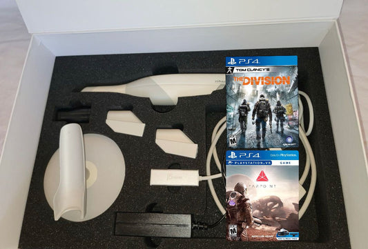Usado pistola de juego para ps4 + dos videojuegos